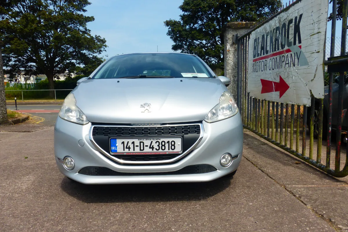 Peugeot 208 2014 - Image 2