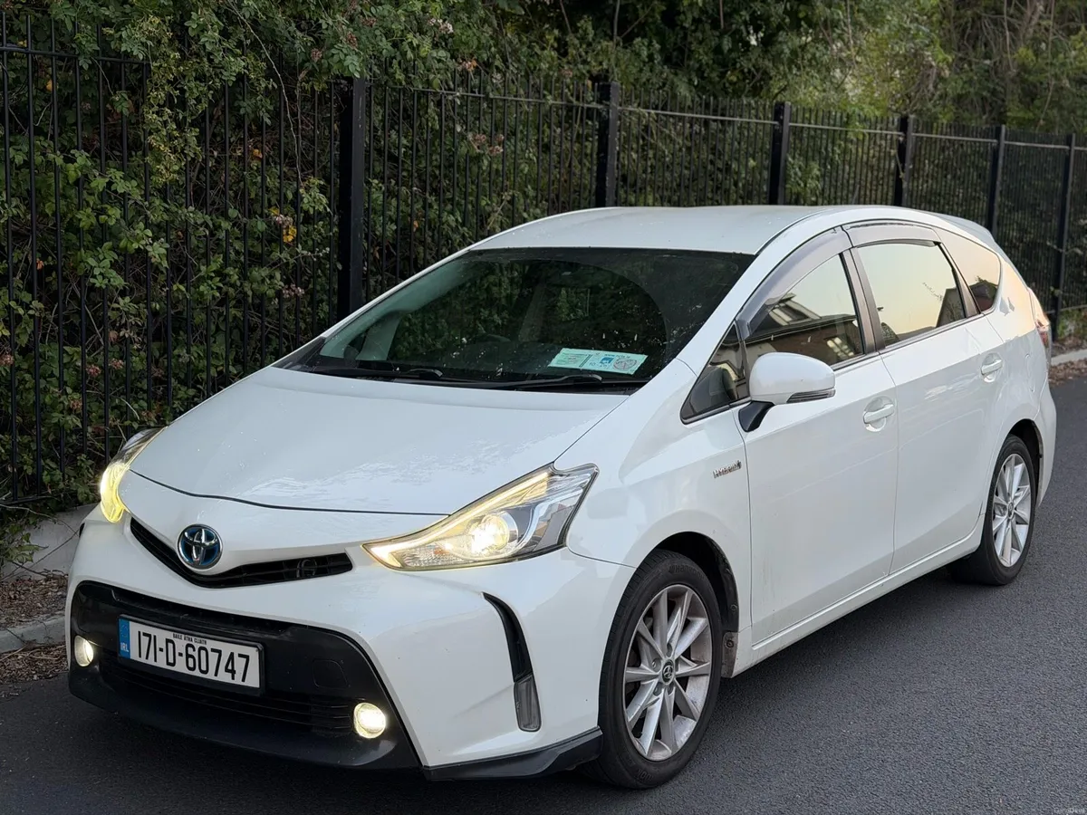 Toyota Prius Alpha 1.8 petrol/Self charge hybrid - Image 3