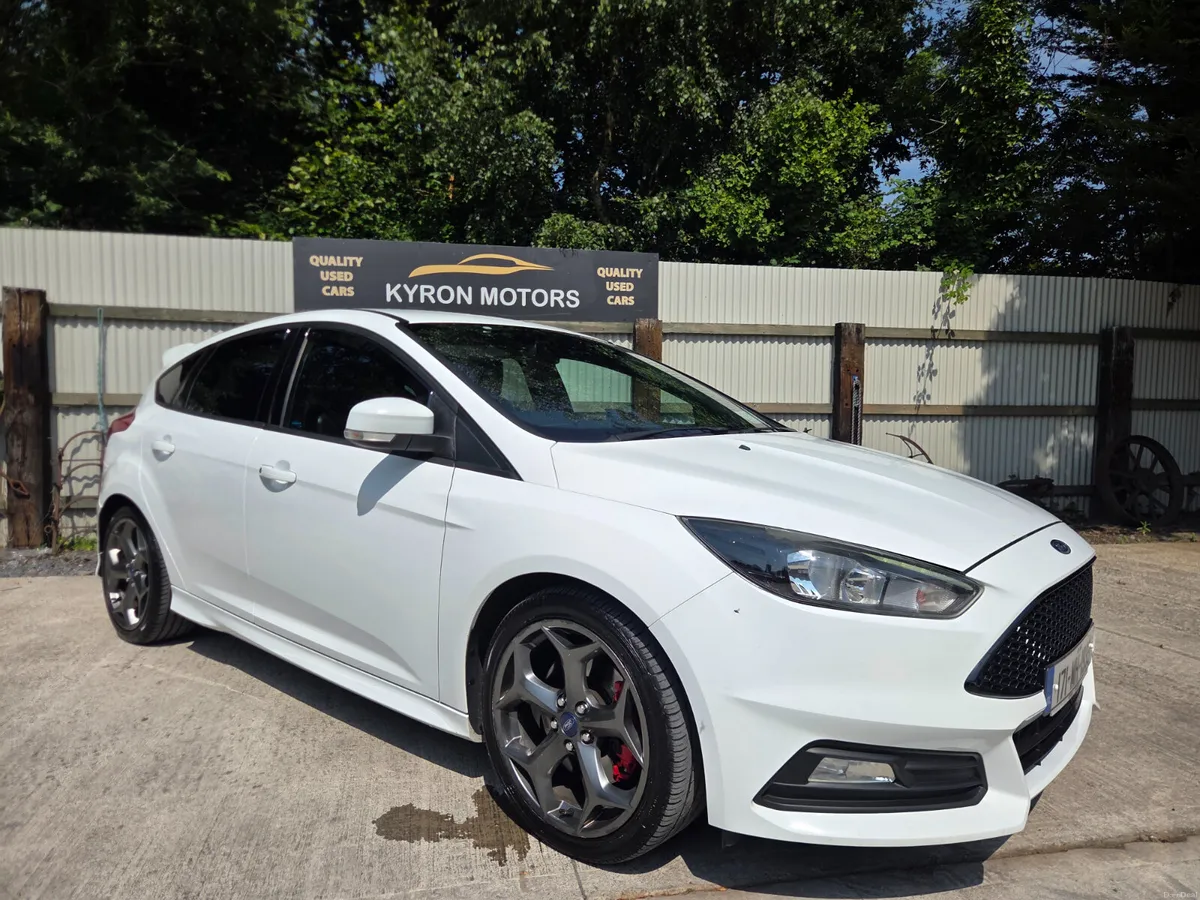 2017 Ford Focus ST-2 2.0 TDCi 180PS | FSH | 2 Owne - Image 4