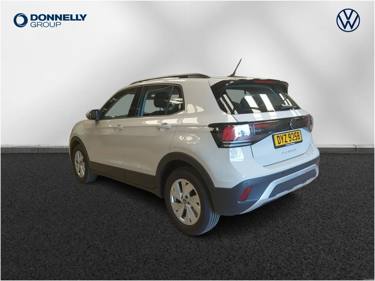 Volkswagen T-cross Estate Life - Image 3
