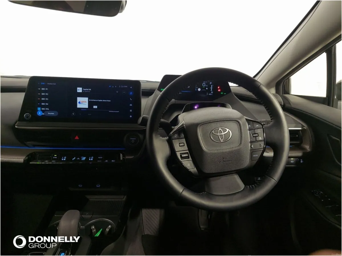 Toyota Prius Hatchback Design - Image 6