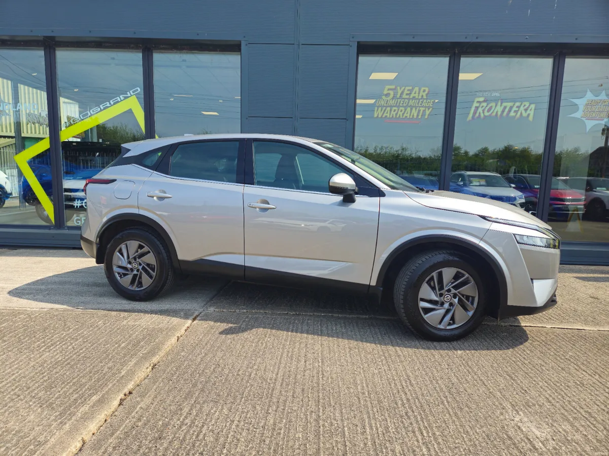 Nissan Qashqai 1.3 PET MILD HYBRID SV - Image 5