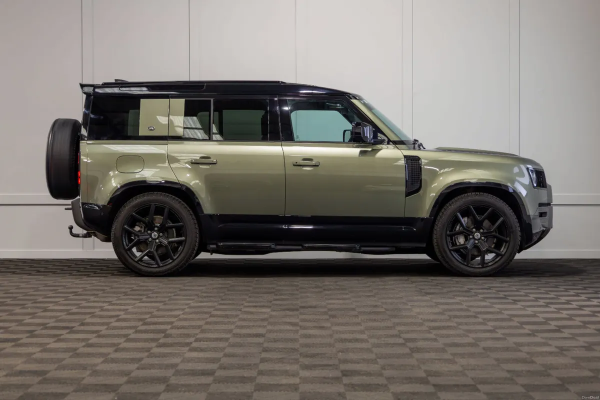 2022 Land Rover Defender 110 P400e X-Dynamic SE - Image 6