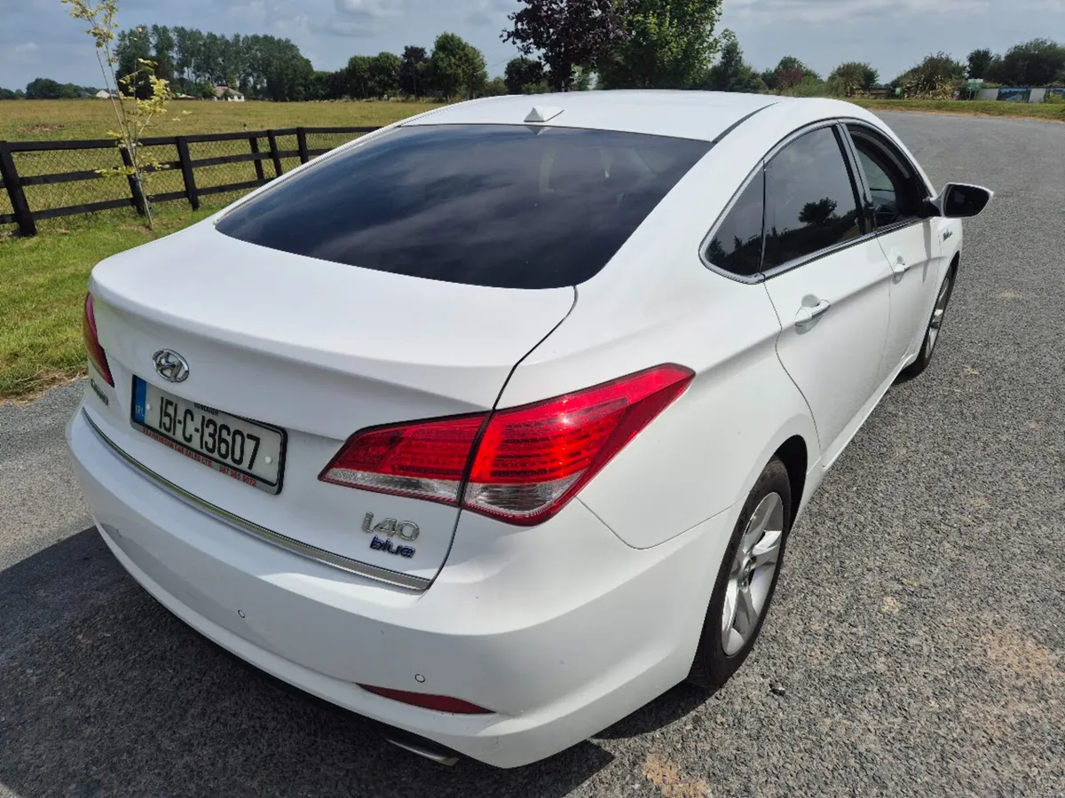 2015 (151) Hyundai i40 1.7 CRDI STYLE B/DR 115PS - Image 4