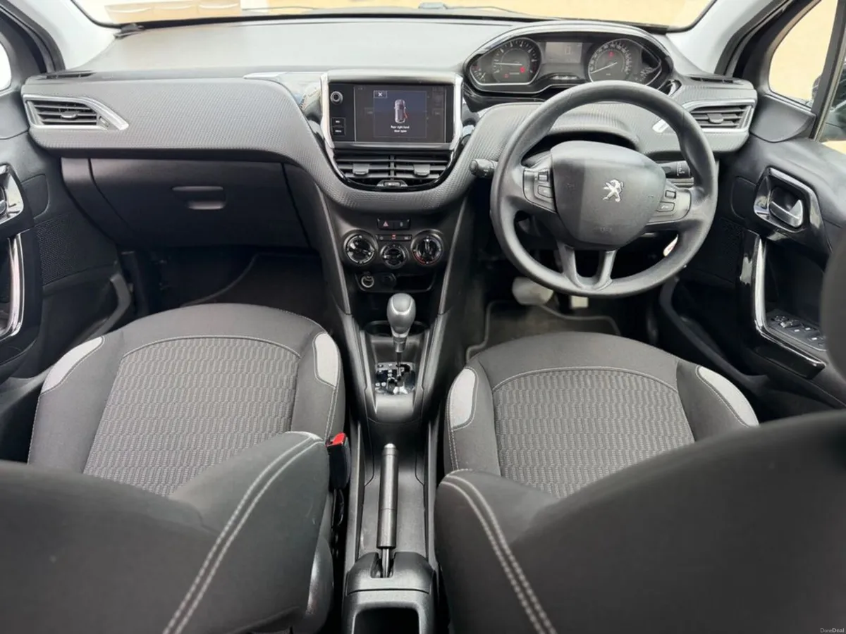 Peugeot 208 2017 208 1.2 Automatic - Image 6