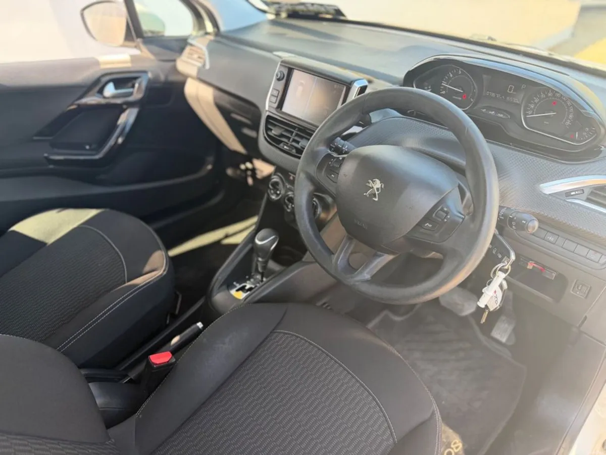 Peugeot 208 2019 208 1.2 Automatic Only 73, 000Km - Image 6
