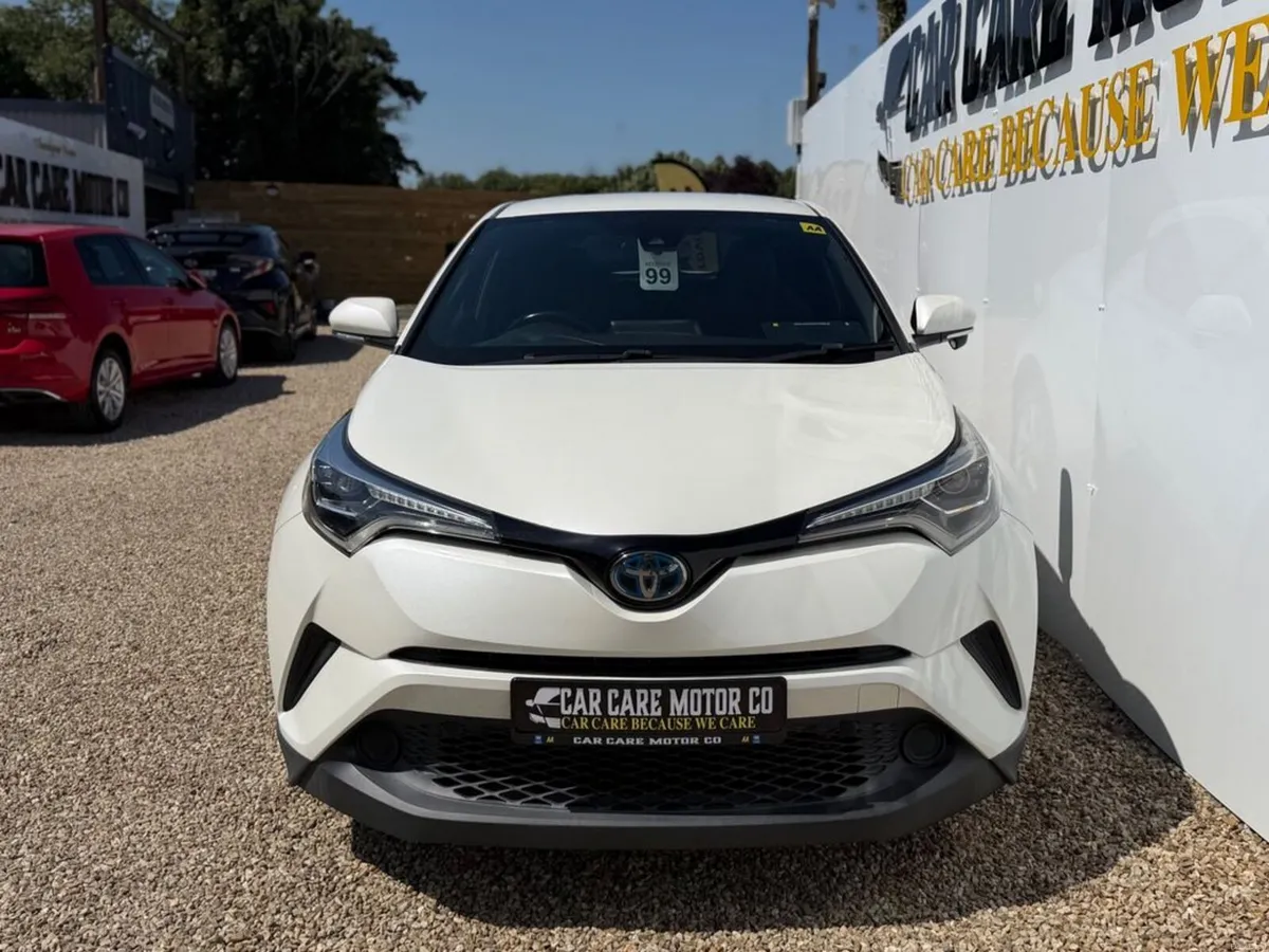 Toyota C-HR 2018 C-HR 1.8 Hybrid - Image 3