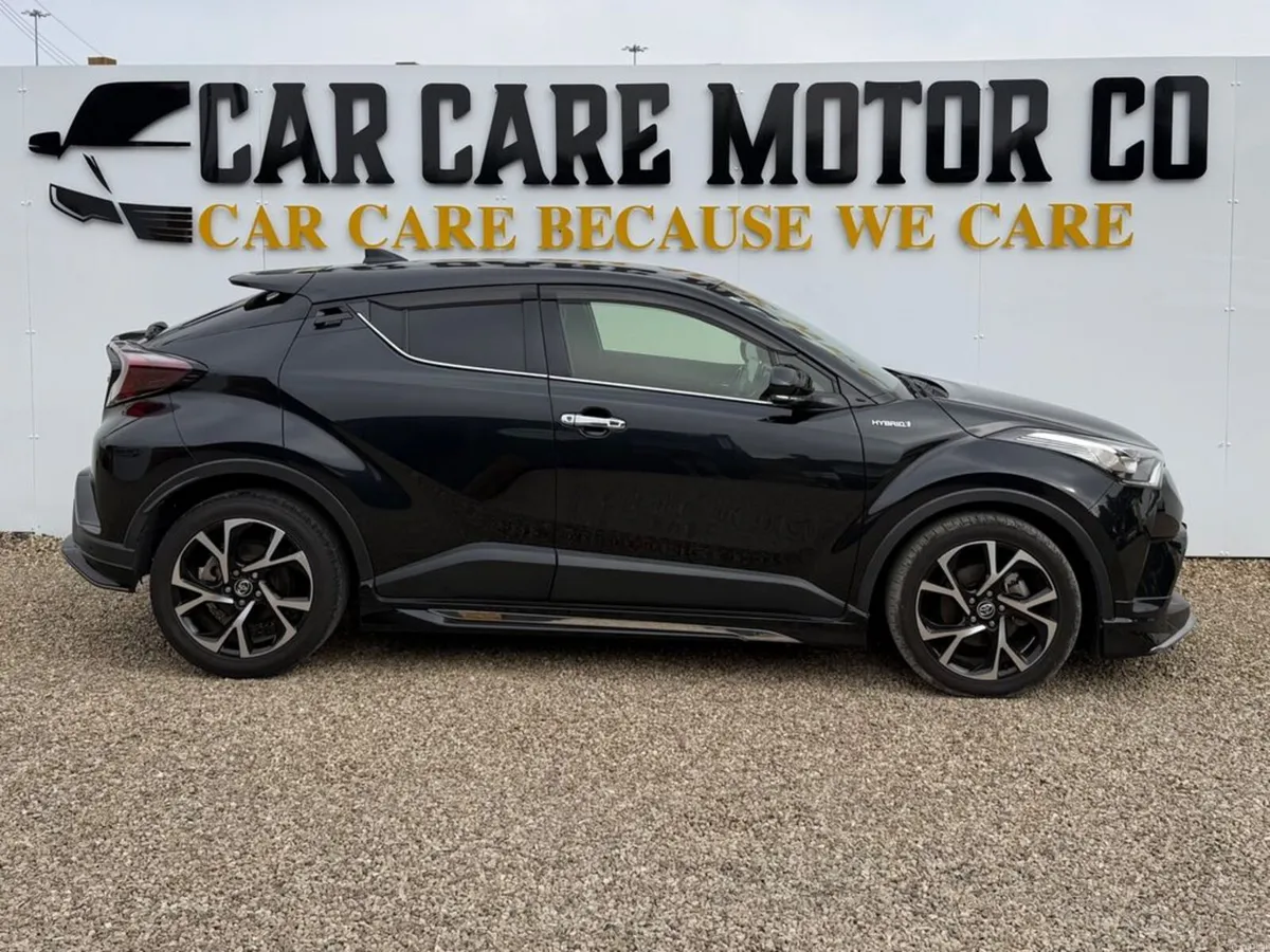 Toyota C-HR 2017 C-HR 1.8 Hybrid - Image 2