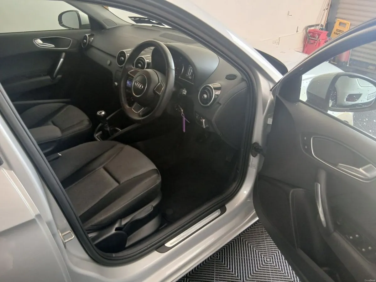 Audi A1 SB 1.6tdi 90 Sport 4DR - Image 6