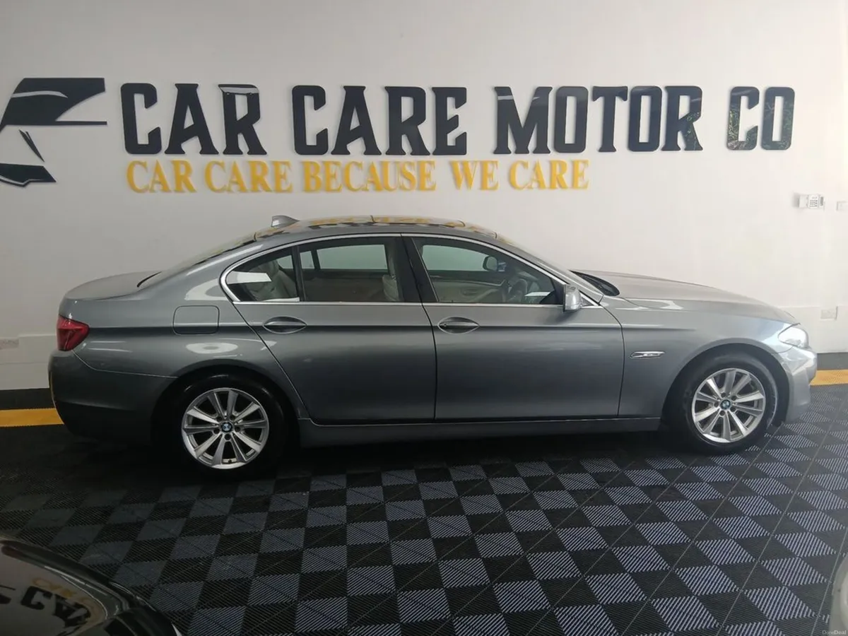BMW 5-Series 520D SE FW12 4DR Auto - Image 1