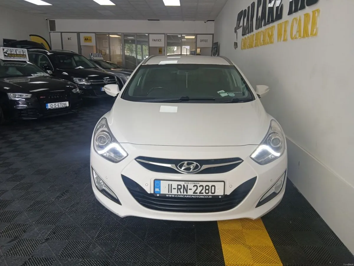Hyundai i40 1.7 Crdi Style BLU Driv 5DR - Image 3
