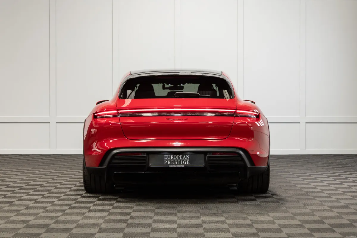 222 Porsche Taycan 4 Cross Turismo (93.4 kWh) - Image 5