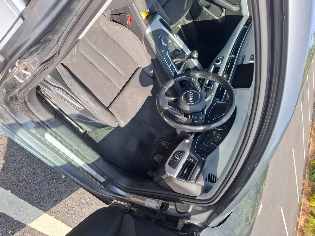 Audi A4 2017 - Image 3