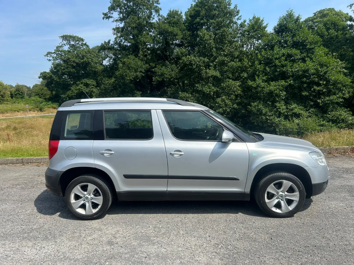 Skoda Yeti 2011 - Image 2