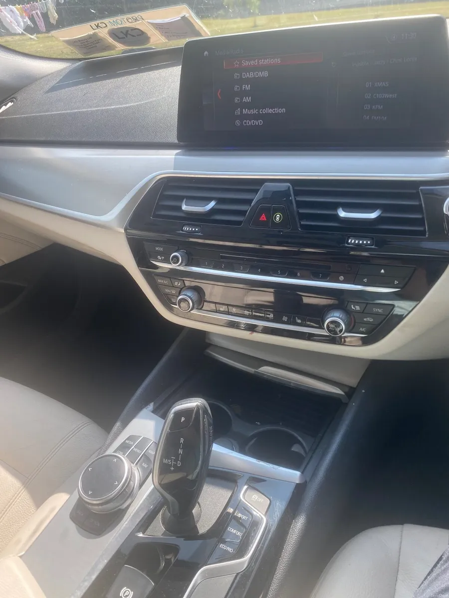 BMW 5-Series 2019 - Image 3