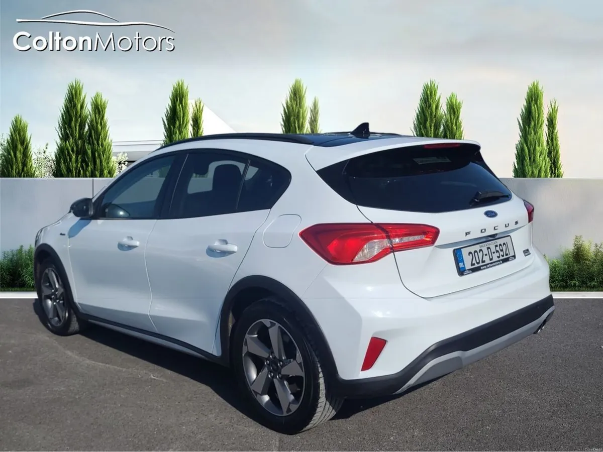 Ford Focus 125 PS Active Top Spec Heated Seats - Image 2