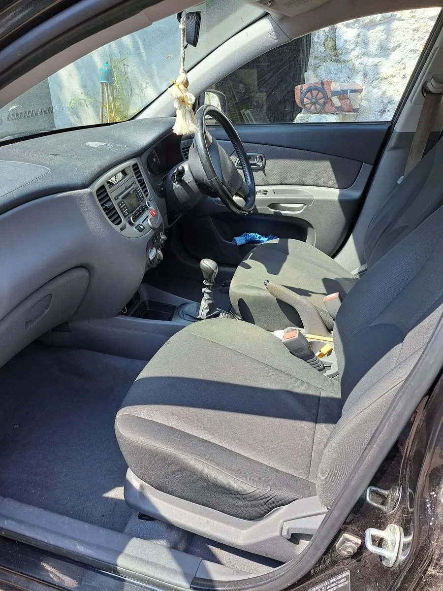 Kia Rio 2010 - Image 4