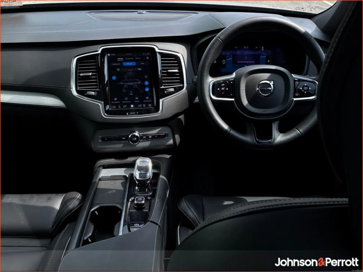 Volvo XC90 T8 PHEV AWD Plus Dark  (Four Year Volvo - Image 3