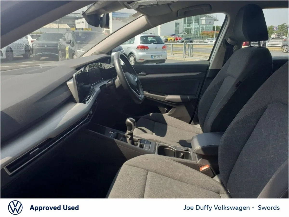 Volkswagen Golf 2.0 TDI 115HP Life - Image 3