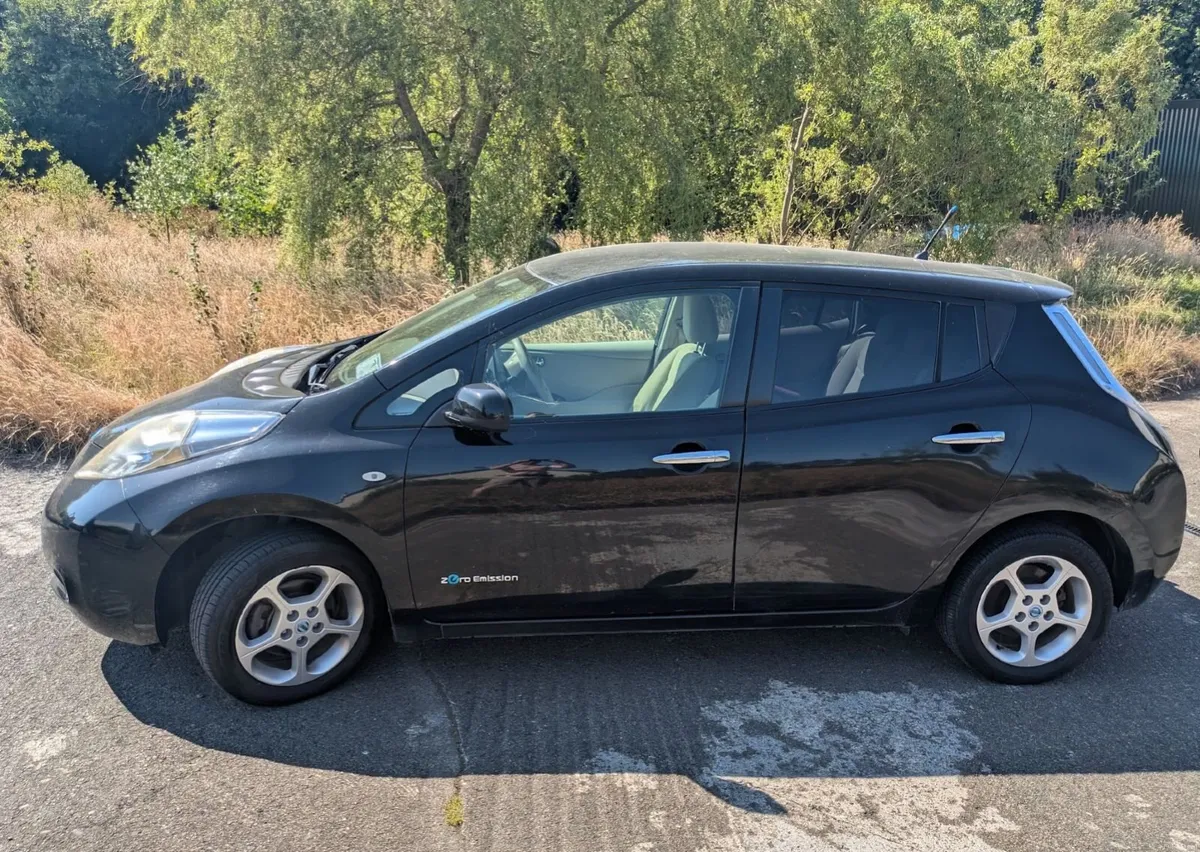 Nissan Leaf 2012 - Image 1