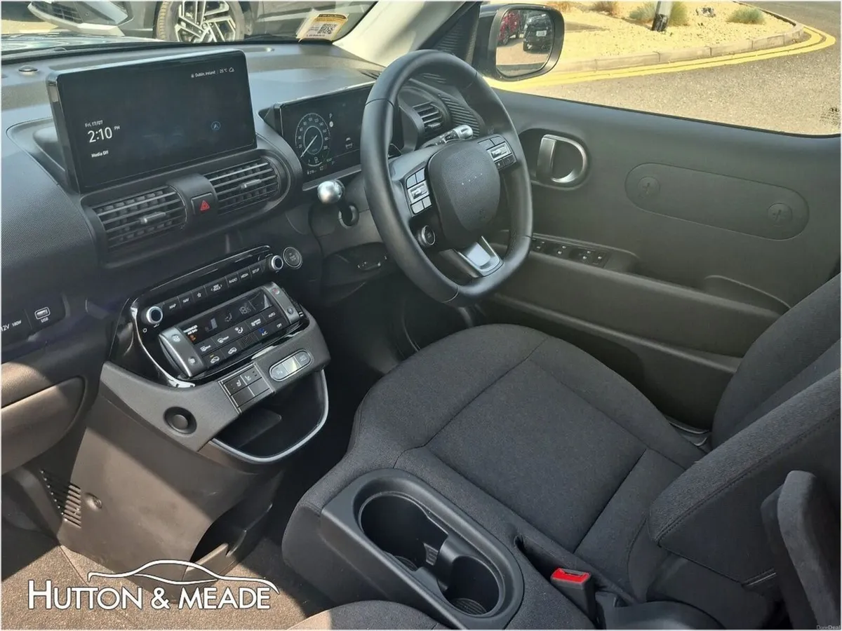 Hyundai INSTER Elegance 49kw Range 360kms - Image 5