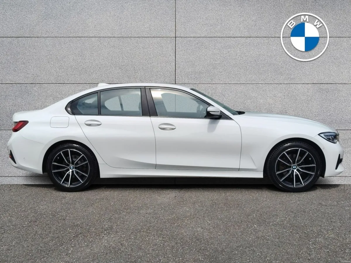 BMW 3-Series 320d SE Saloon - Image 3