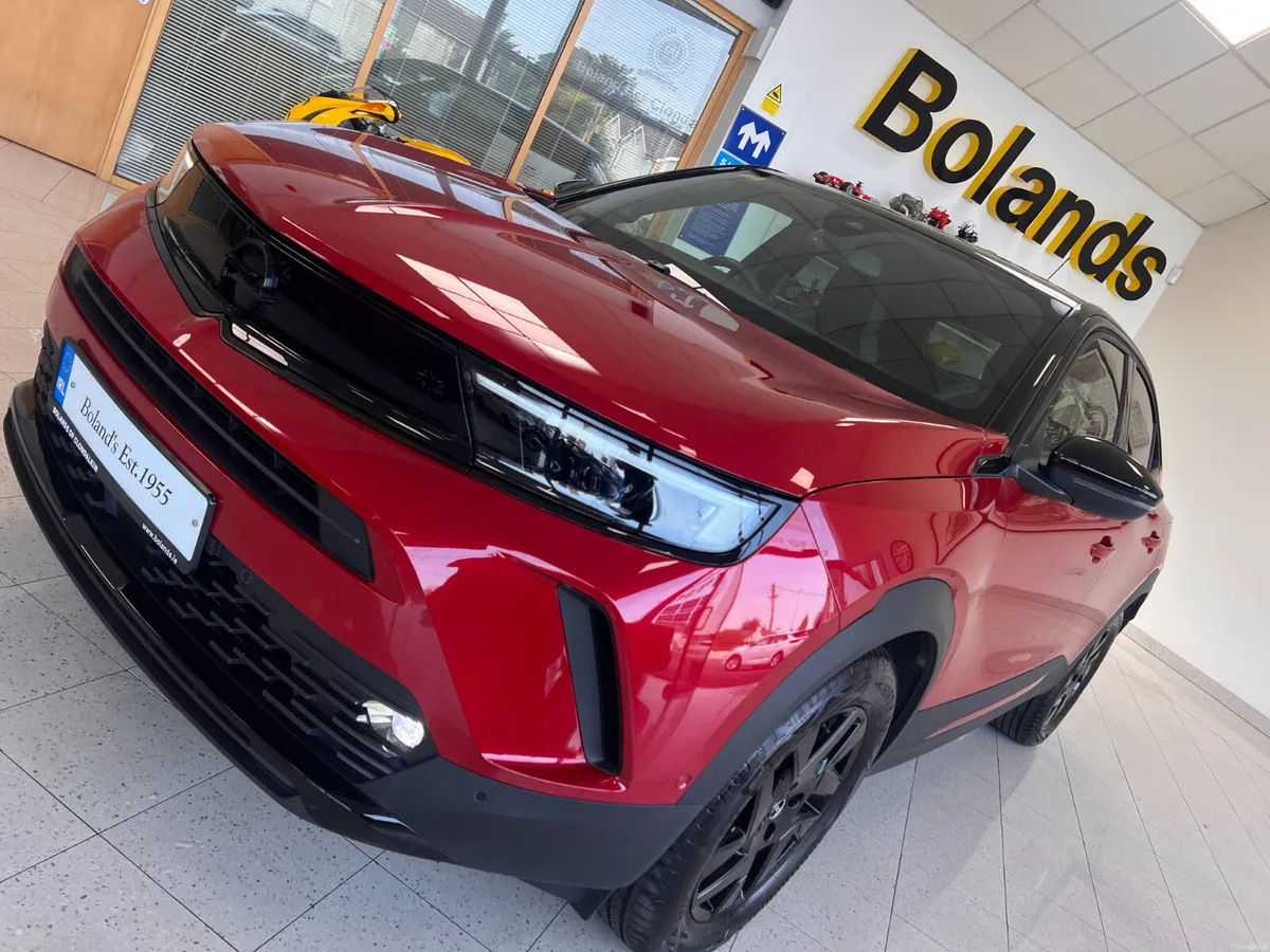 2025 Next To New Massive Spec Twin Tone Top Of The - Image 1
