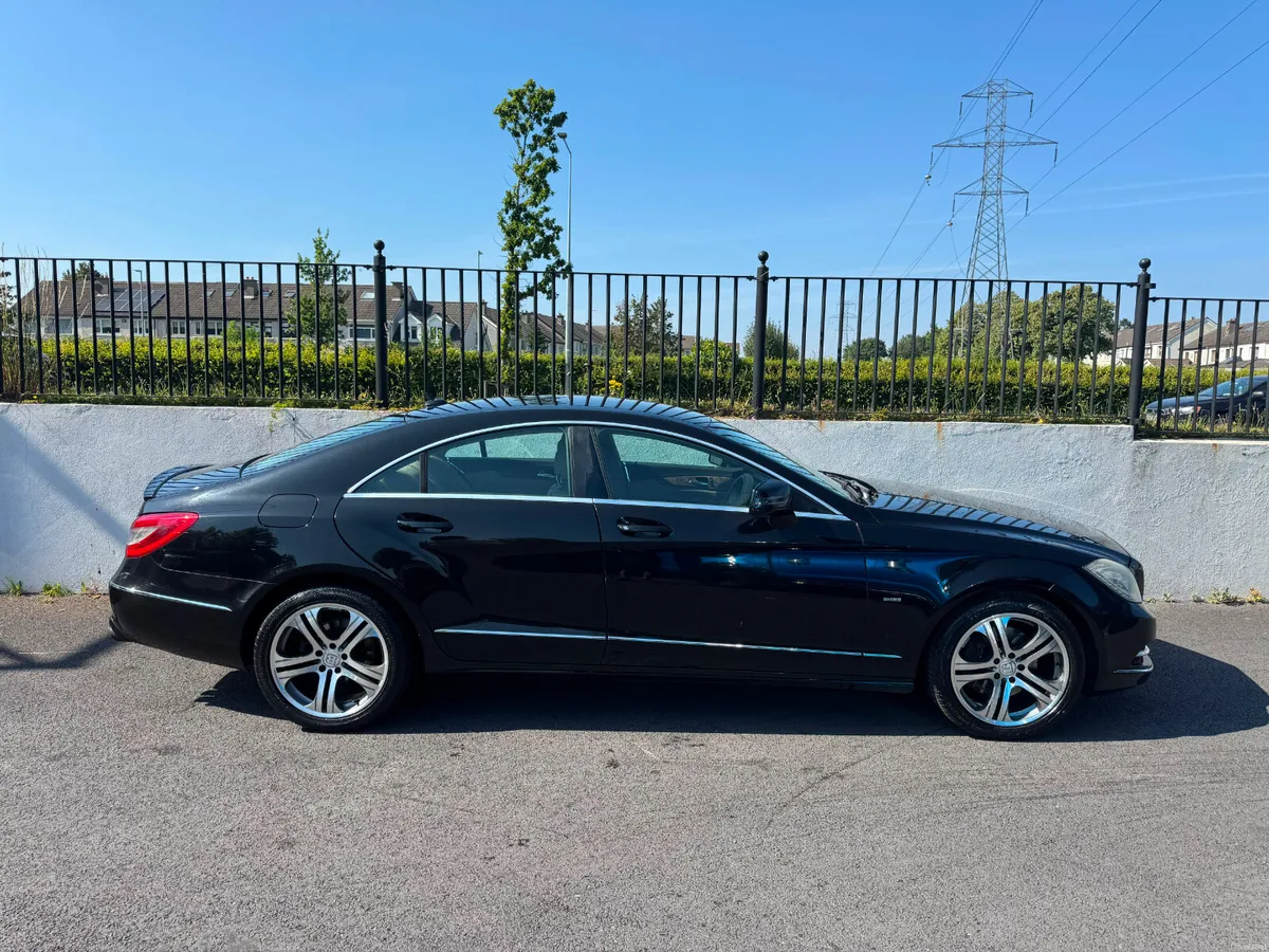 Mercedes-Benz CLS 3.0 2011 FRESH NCT - Image 5