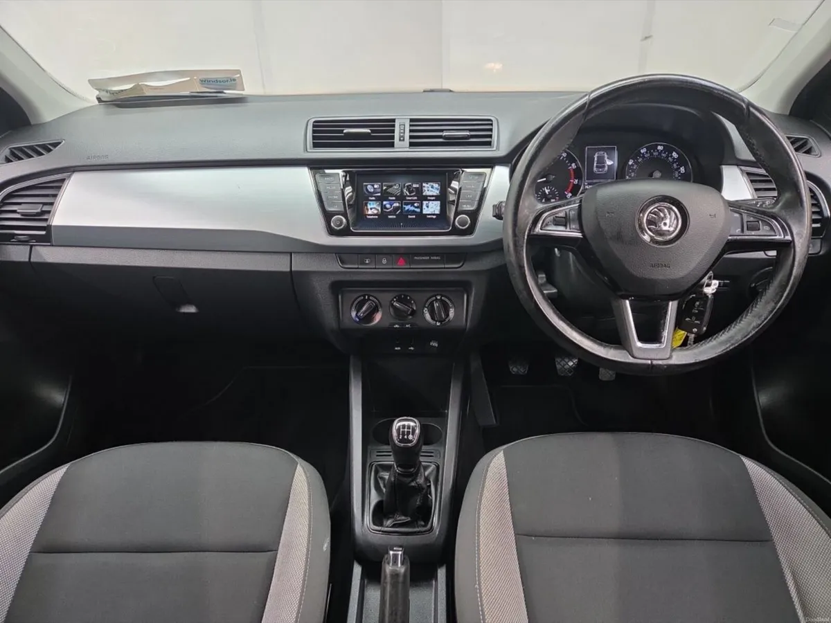 Skoda Fabia  1.0 MPI SE 5DR - Image 3
