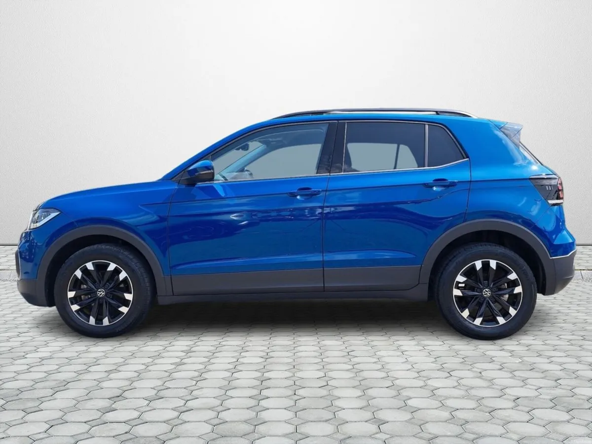 Volkswagen T-Cross TSI FIRST AUTO - Image 4