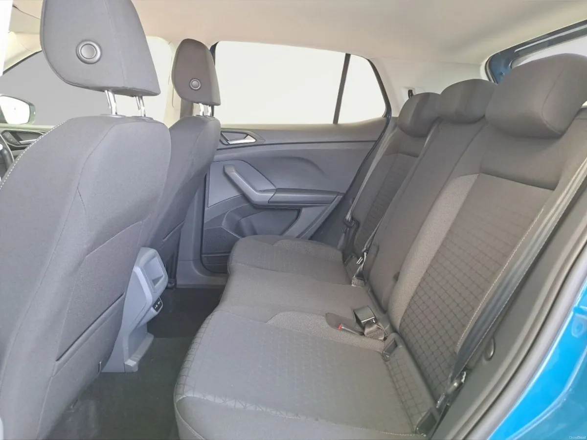 Volkswagen T-Cross TSI FIRST AUTO - Image 6
