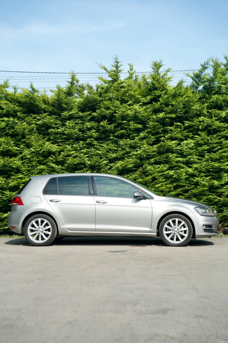 VW Golf 2017-extremely low mileage - Image 6