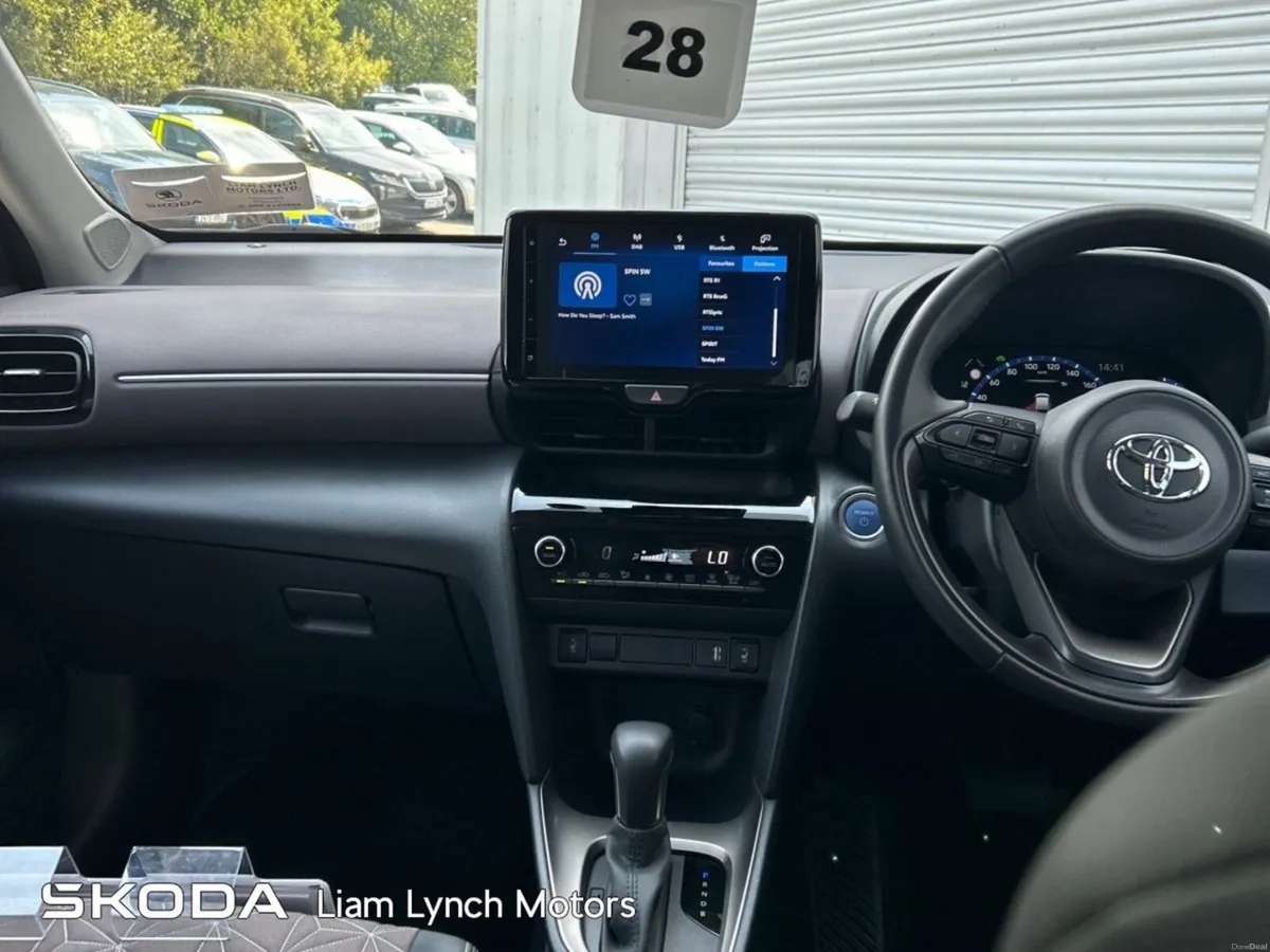 Toyota Yaris Cross 1.5 Hybrid Sol - Image 2