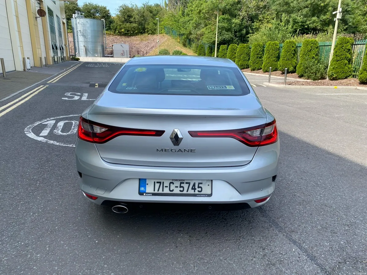 2017 Renault megane saloon one owner - Image 4