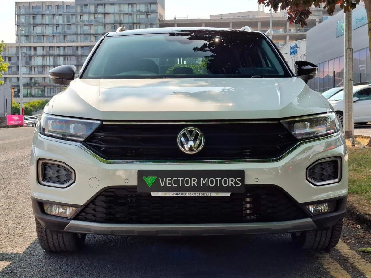 Volkswagen T-Roc R-LINE 2.0 TSI AUTO NEW NCT 12 MO - Image 4