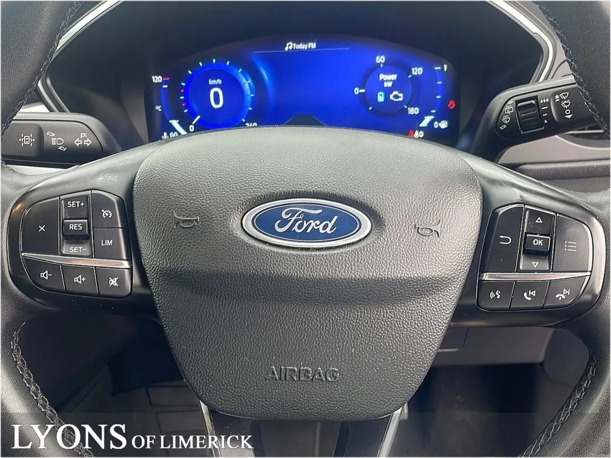 Ford Kuga 2.5 Duratec 190PS FHEV Titanium Auto - Image 5
