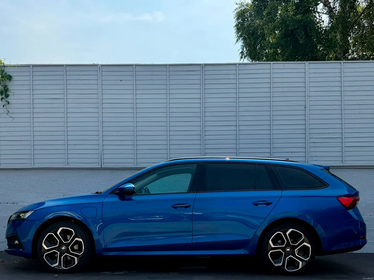 Skoda Octavia 2022 SE TECHNOLOGY PHEV / DSG AUTO - Image 5