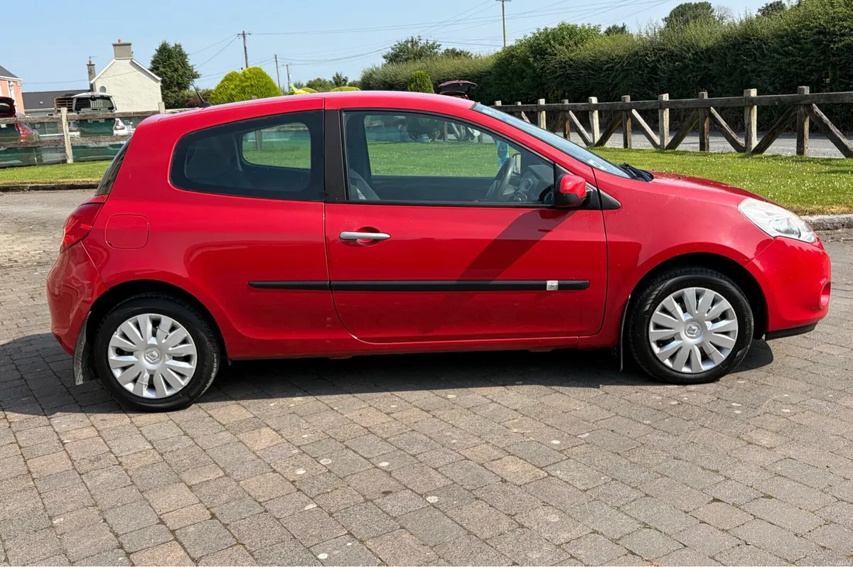Renault Clio 1.1 - 1 Owner - NCT 10/27 - Image 5