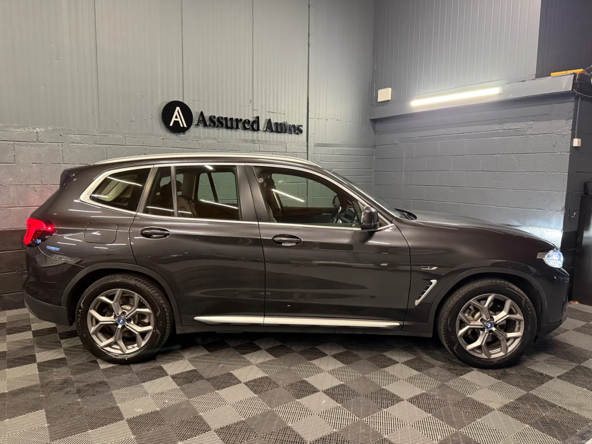 221 BMW X3 30E X-Line LCi - Image 2