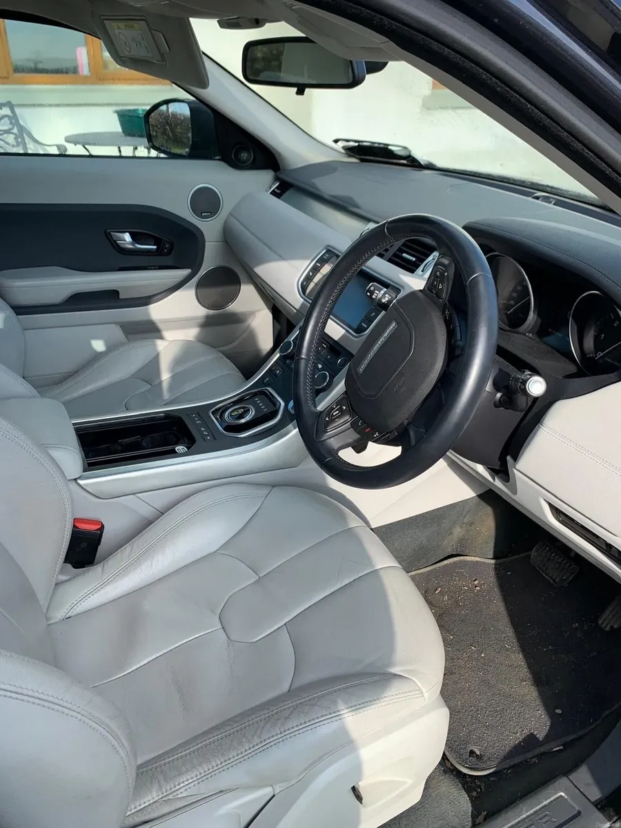 2014 Land Rover Range Rover Evoque 2.2 TD4 P - Image 2