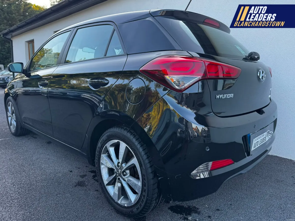 HYUNDAI I20 1.2 DELUXE - Image 4