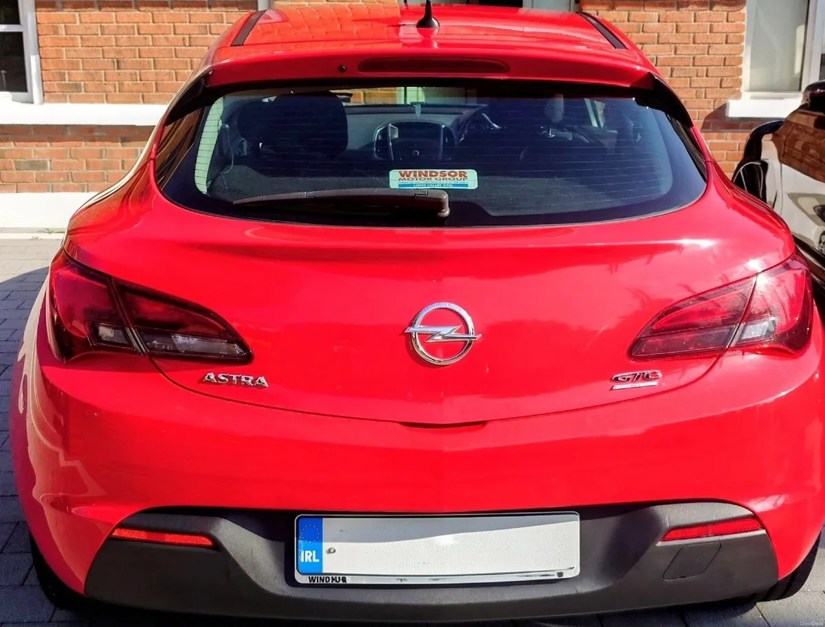 Car Opel Astra GTC Sport 1.7 CDTi 110 PS - Image 2