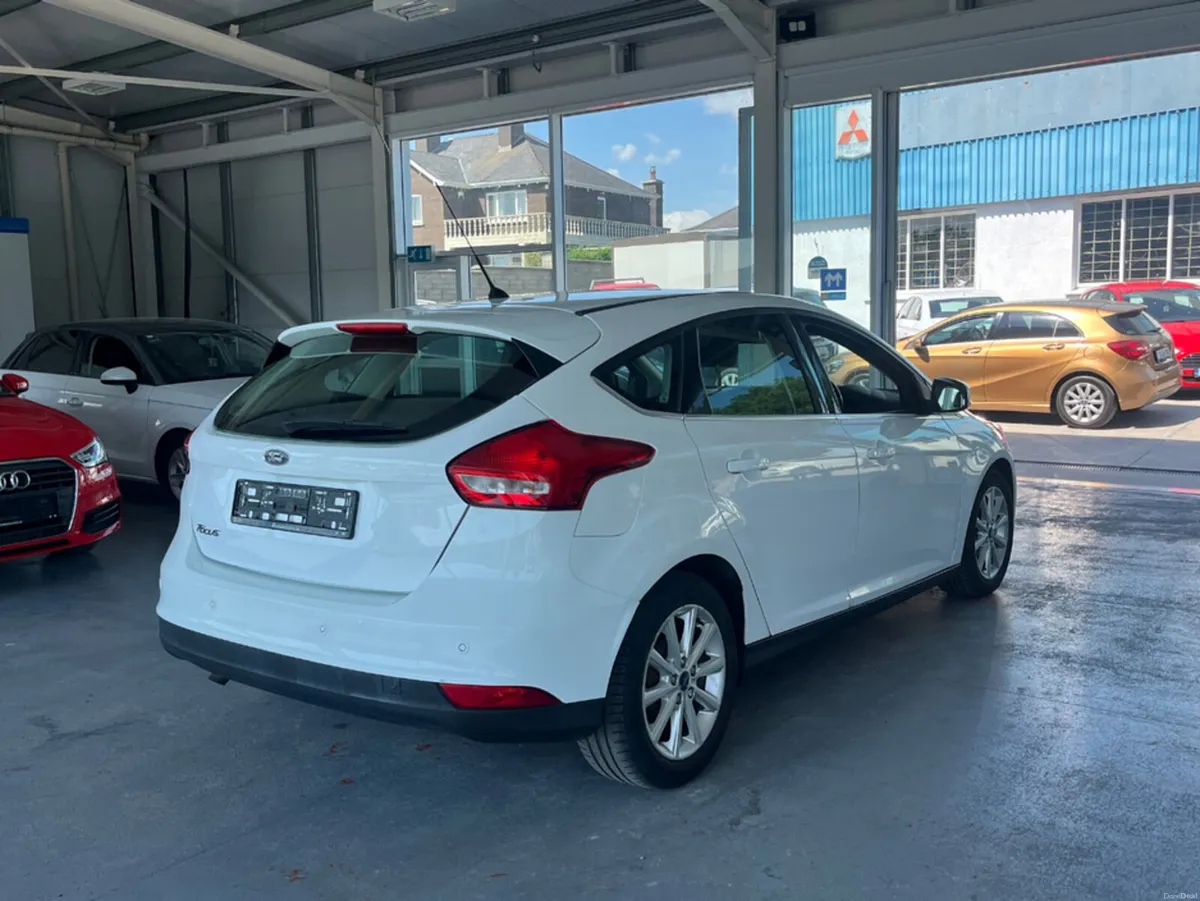Ford Focus TITANIUM TDCI - Image 5