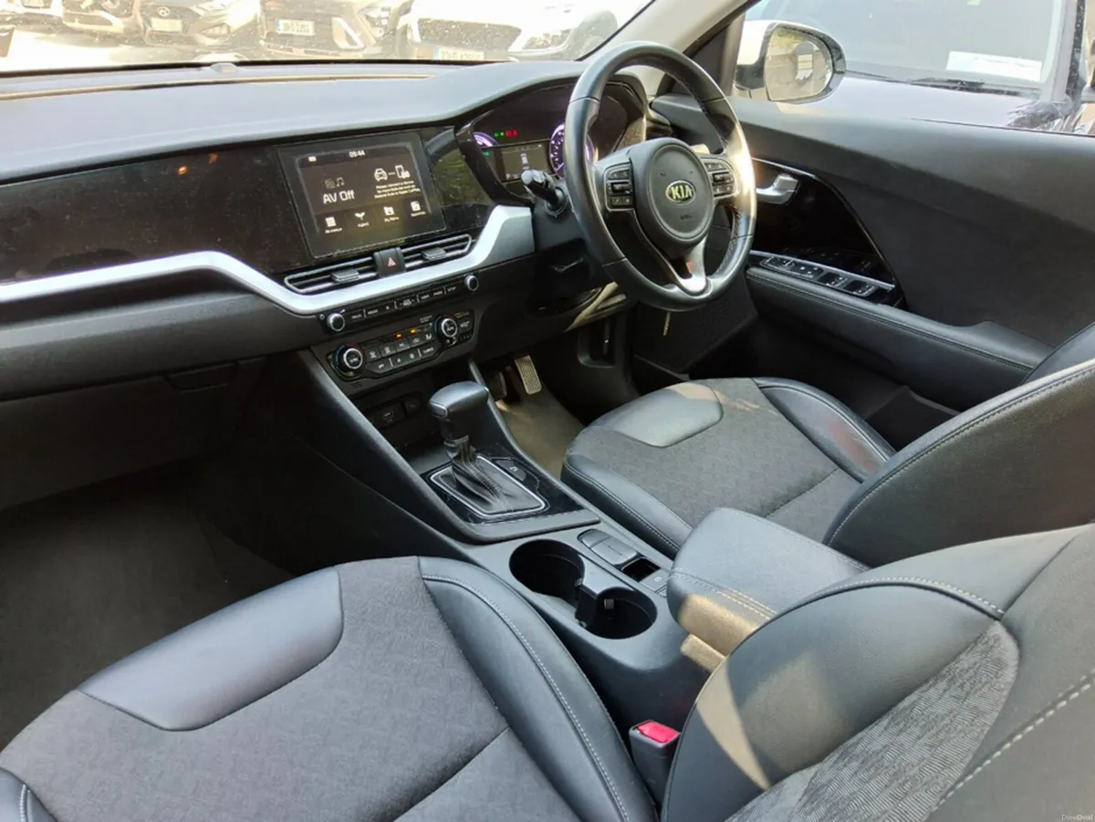 Kia Niro HYBRID ** LEVEL 2 ** - Image 5