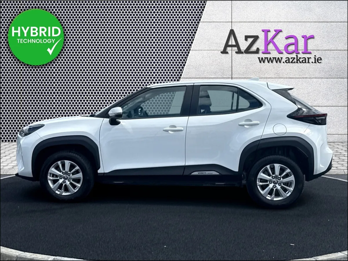 Toyota Yaris Cross 2023 ICON 1.5 HYBRID AUTOMATIC - Image 5
