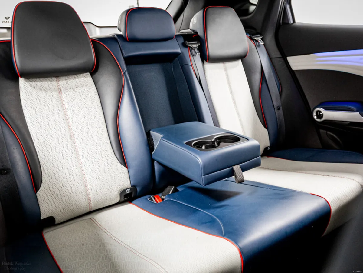 BYD ATTO 3 Design 60kWh 200HP - Image 4