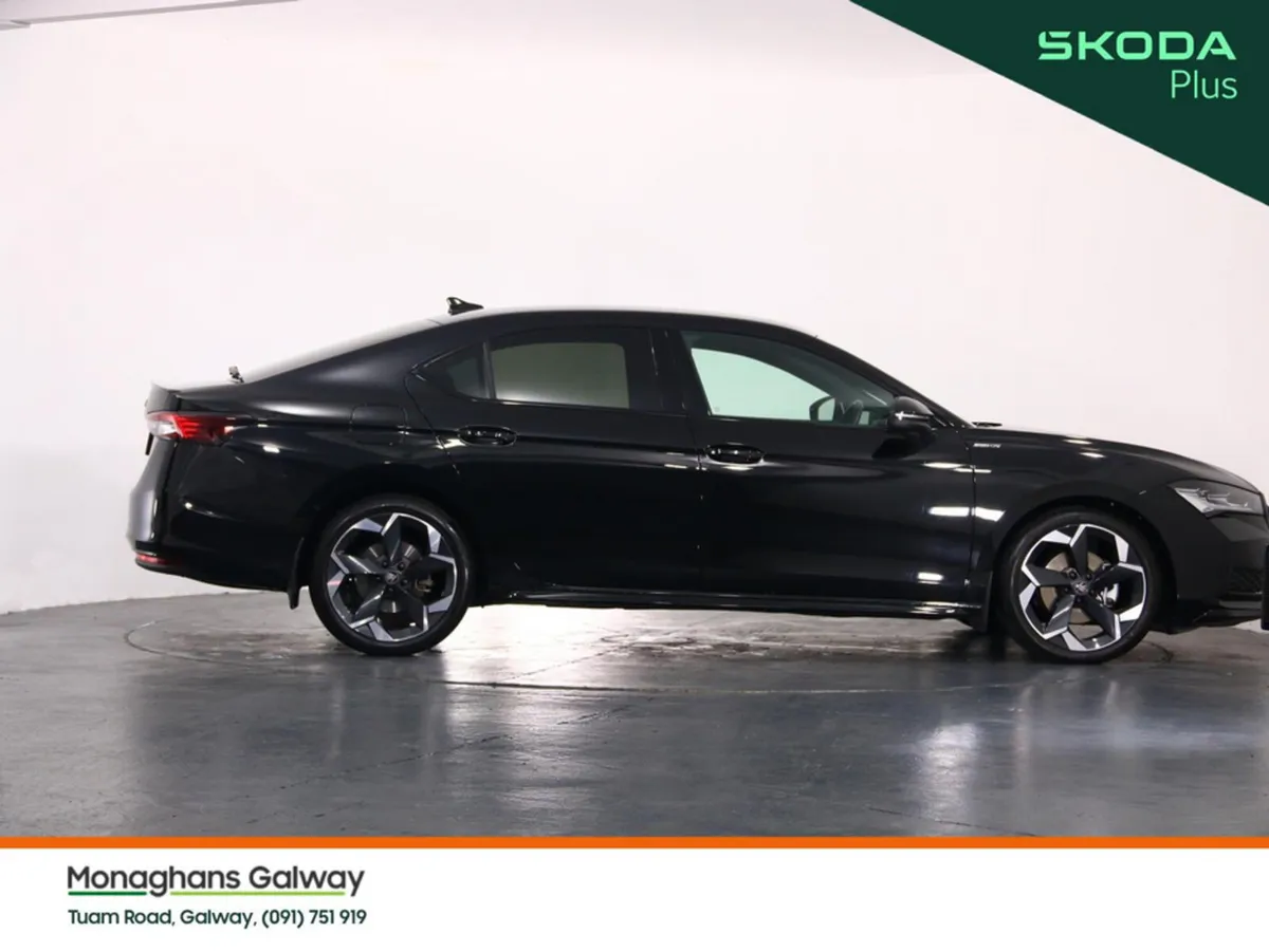 Skoda Superb SPORT 2.0 TDI 150HP DSG 5DR - Image 2