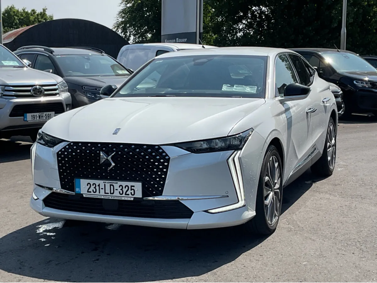 DS Automobiles DS 4 TROCADERO PURETECH 130 AUTO 5D - Image 1