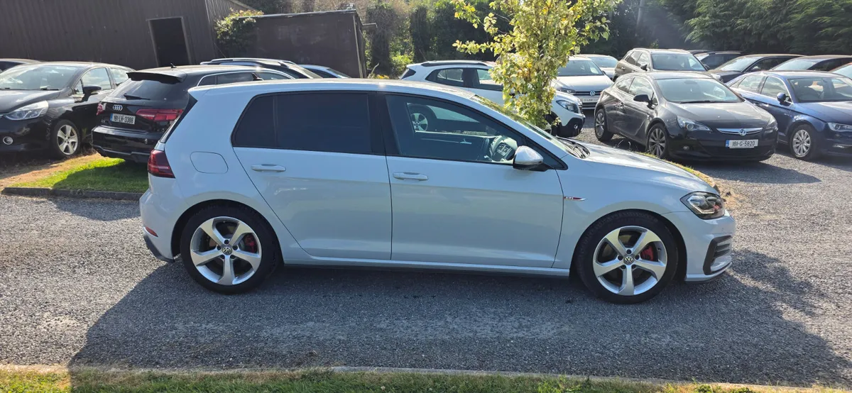 VW Golf GTI 2017  (172) - Image 2