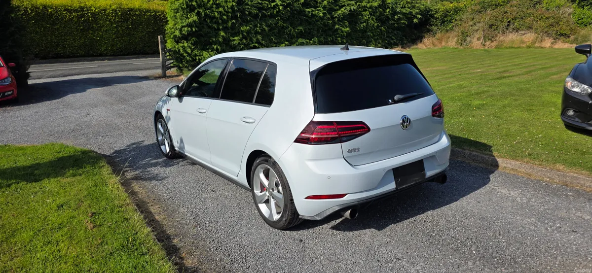 VW Golf GTI 2017  (172) - Image 6